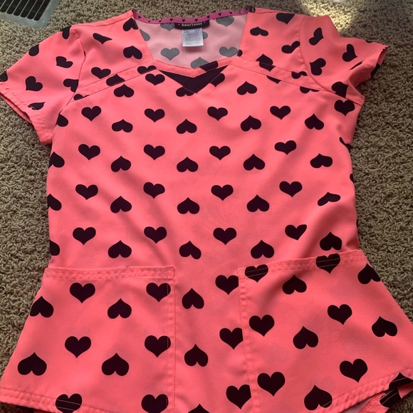 printed nursing scrubs